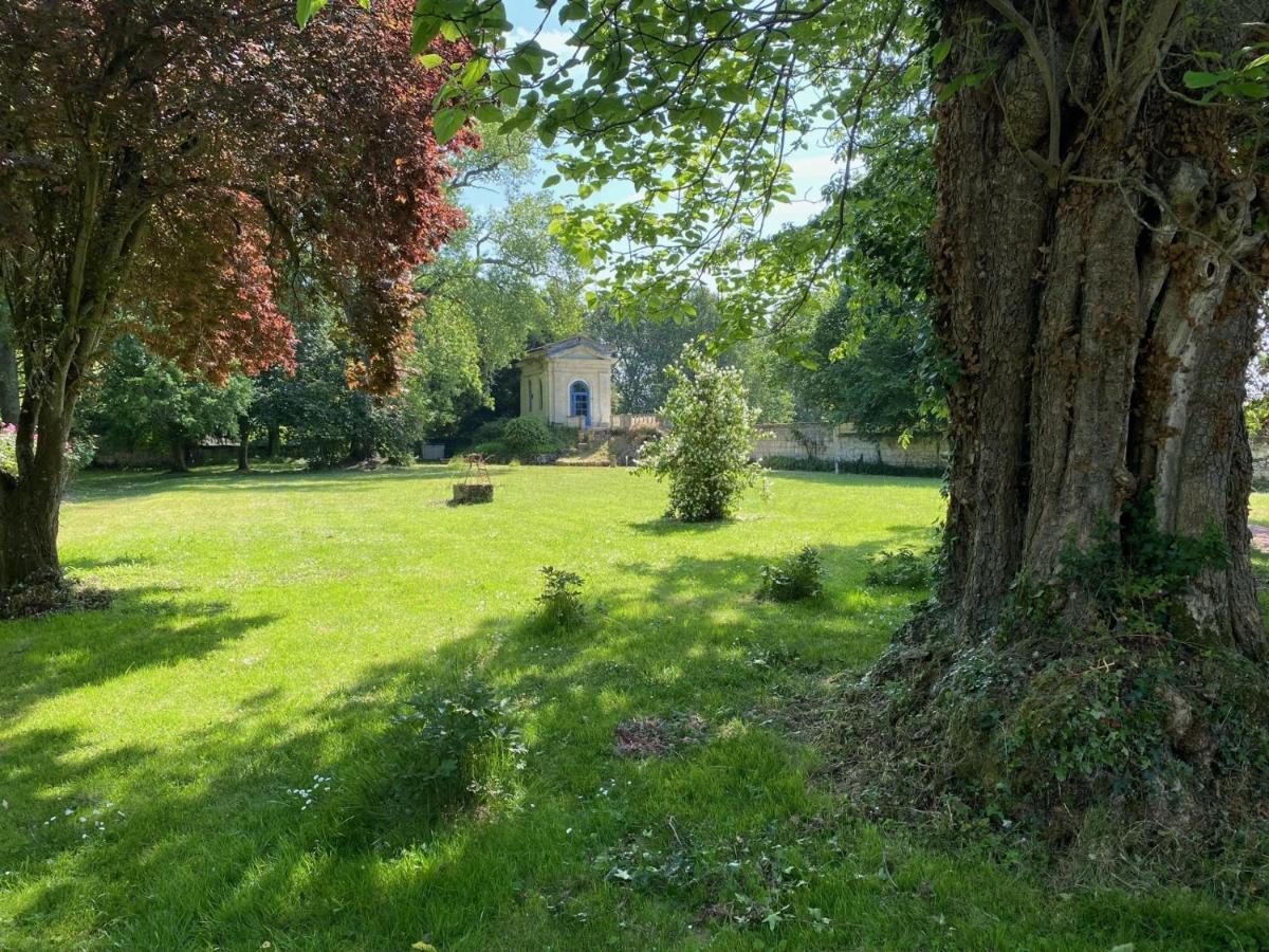 Le Castel De Brehemont Bed and Breakfast Εξωτερικό φωτογραφία